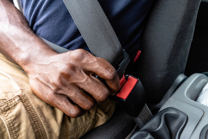 wear your seatbelt in st. lucia